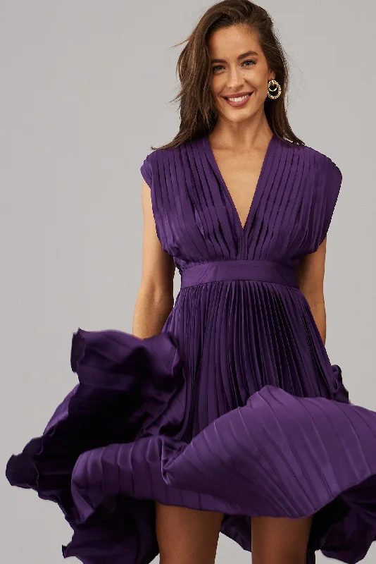 Anetta Midi Dress In Pleated In Purple Satin