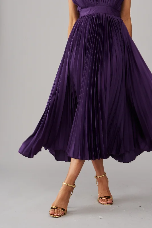 Anetta Midi Dress In Pleated In Purple Satin