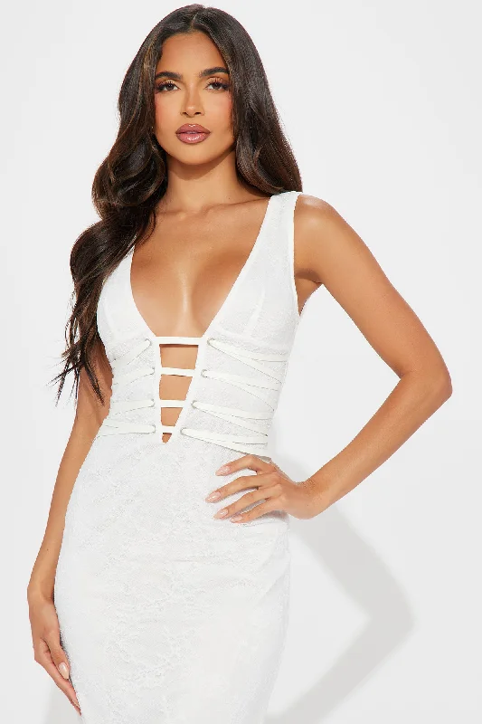 Modern Muse Lace Midi Dress - White