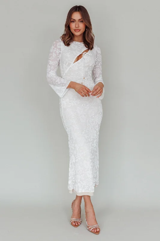 Novalie Long Sleeve Velvet Print Midi Dress White